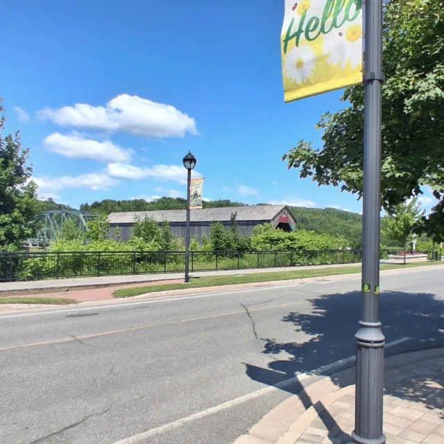 Such a bright and wonderful day out!
#Exploredcn #localphotography #localphoto #photography #coveredbridge #mainstreet